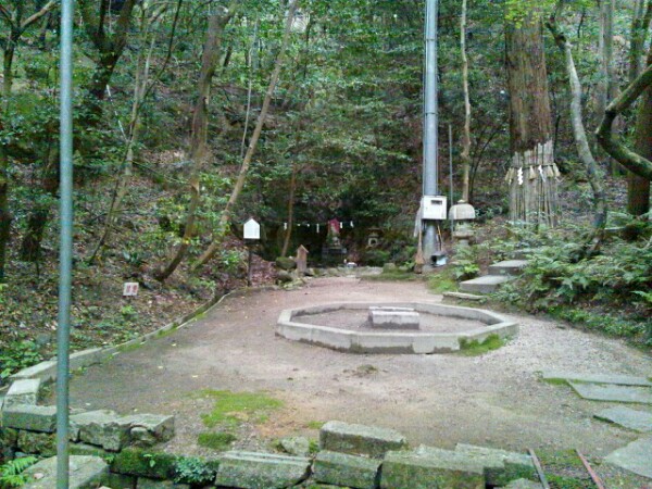 星田妙見宮の滝