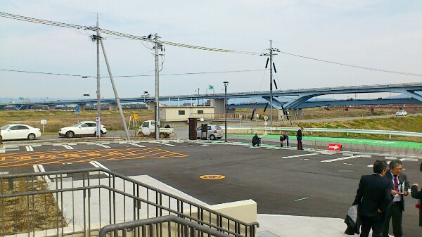 さくらであい館の駐車場