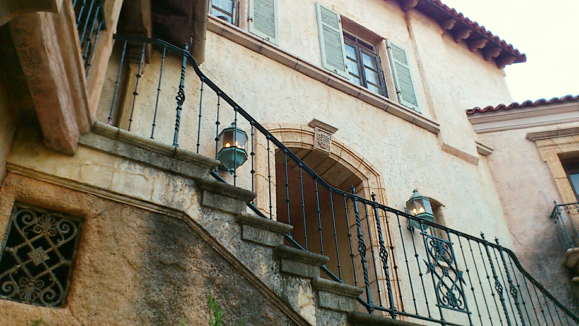 和歌山マリーナシティがまるで異世界ファンタジーのよう