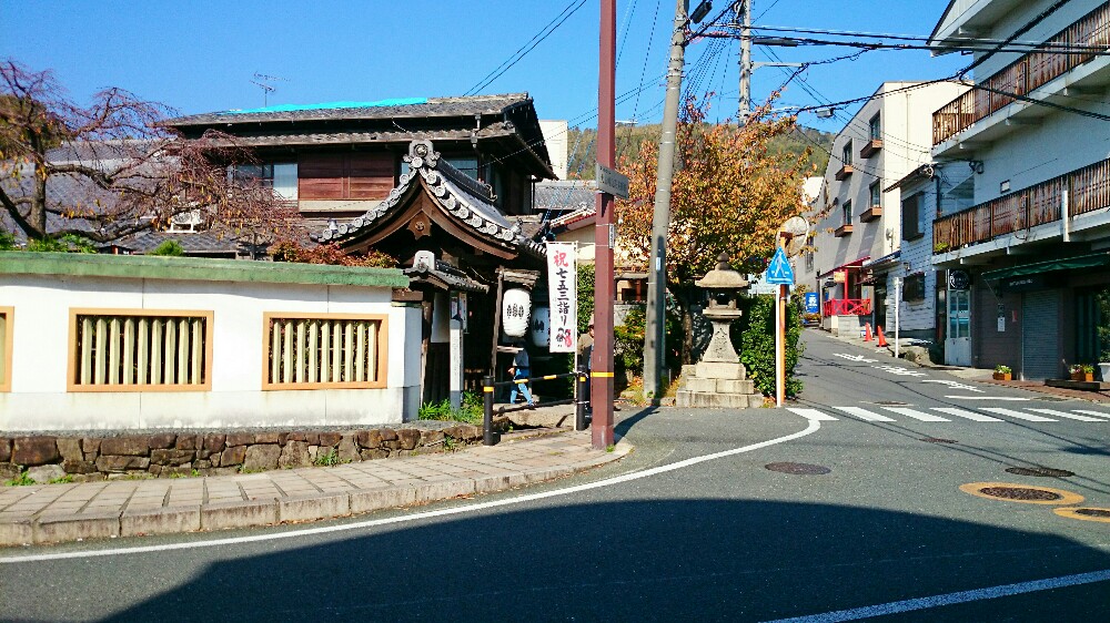 離宮八幡宮の場所