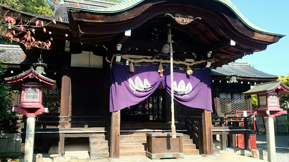 離宮八幡宮の拝殿