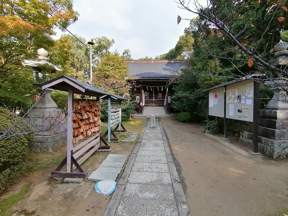 意賀美神社の拝殿