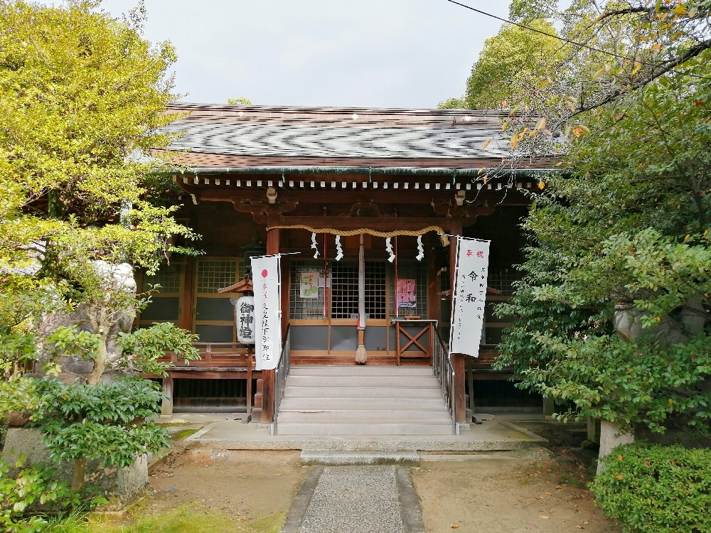 意賀美神社の拝殿