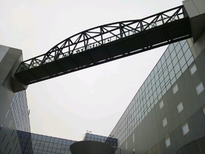 京都駅ビルの空中径路（スカイウェイ）