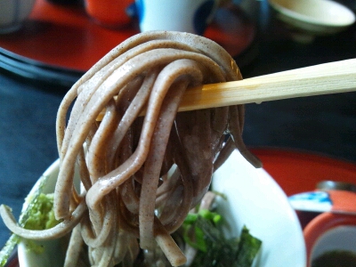 あさり丼の定食に付いてくる一口そば