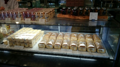 クラブハリエ日牟禮館で売られているケーキ