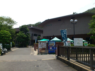 天野川の横にある星の里いわふね