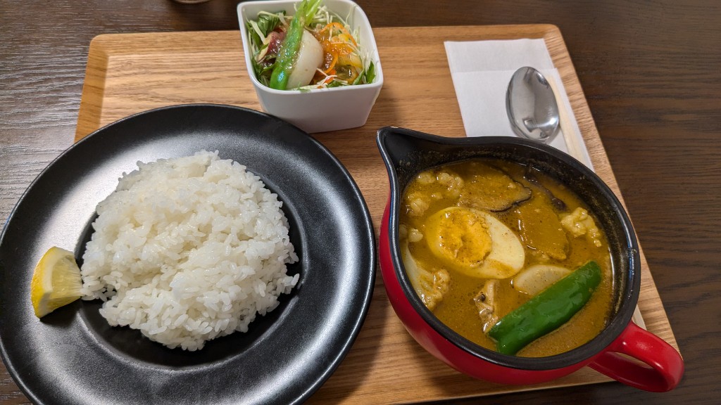 つくしの人気メニューホルモンスープカレー